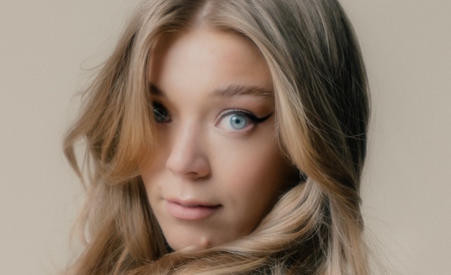 Becky Hill to be honoured at Artist & Manager Awards 2022