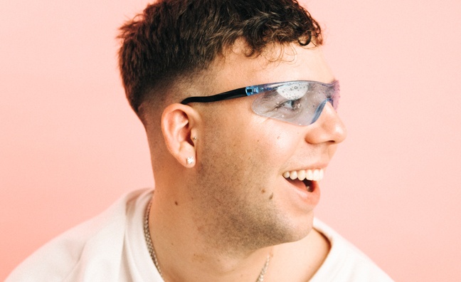 Warner Chappell Music Spain signs Quevedo