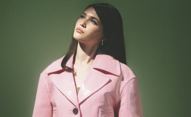 Sony Music Publishing signs breakthrough UK singer-songwriter Sienna Spiro